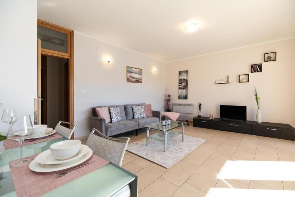 Apartments Dea Caeli فيلا لوكا المظهر الخارجي الصورة